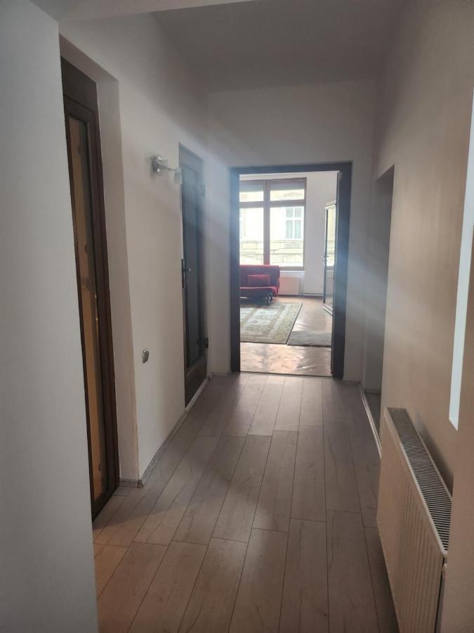 Apartamento A&L House Braşov Exterior foto